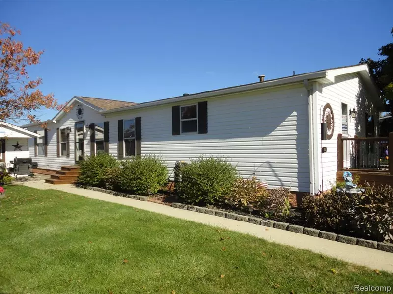 1983 Oak Street, Newport, MI 48166