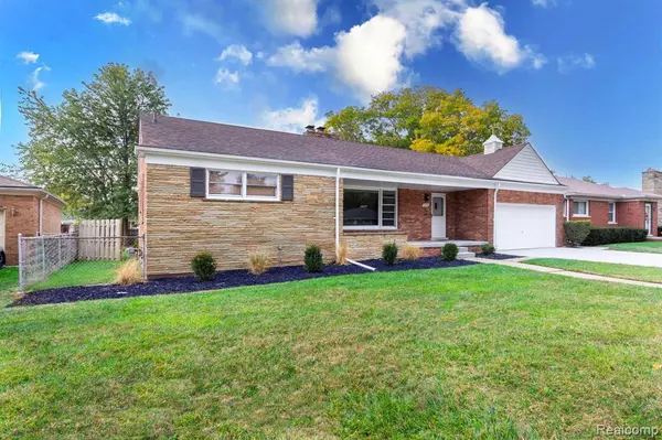 Eastpointe, MI 48021,17076 Sprenger Avenue