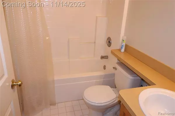 Southfield, MI 48075,20267 RODEO Court