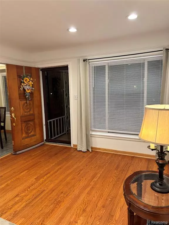 Redford, MI 48239,9990 Appleton