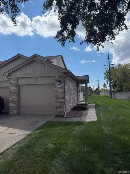 16974 Cristina Court, Clinton Twp, MI 48038
