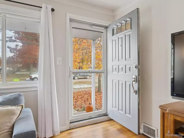 Flat Rock, MI 48134,25015 Meadows Avenue