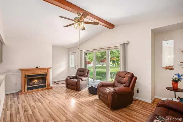 Grand Blanc, MI 48439,5045 Sandalwood Drive