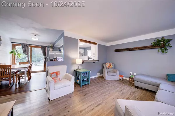 West Bloomfield, MI 48324,1992 Swaranne Drive