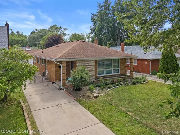 20428 Lennon Street, Harper Woods, MI 48225