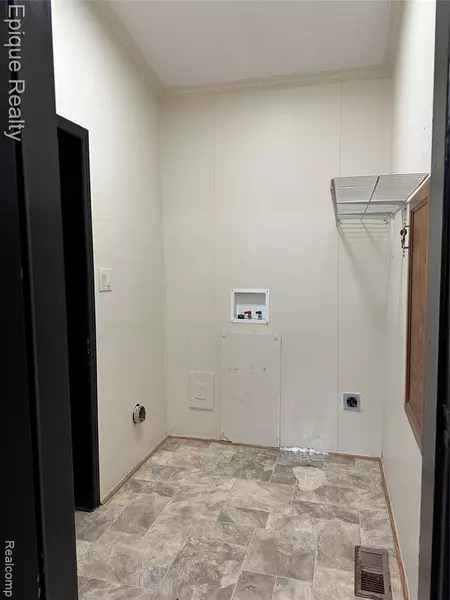 254 Green Valley Road, Flint, MI 48506