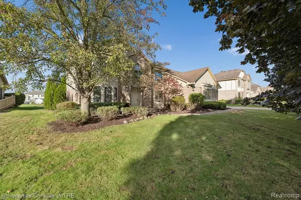 Novi, MI,48818 Pebble Lane