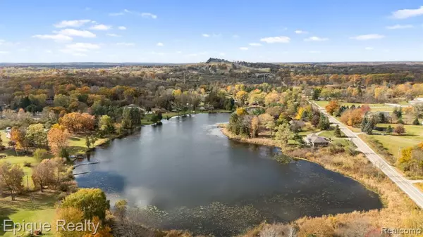 Holly, MI 48442,1365 Thistleridge Drive