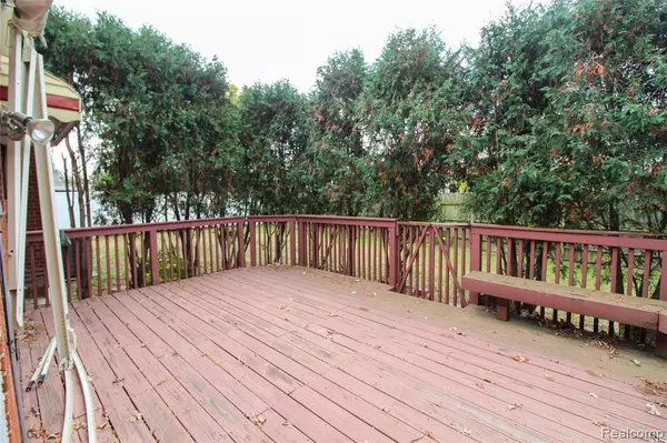 Southfield, MI 48076,17409 W 13 Mile Road