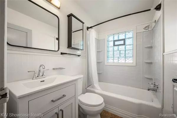 Livonia, MI 48152,20352 Beatrice Street