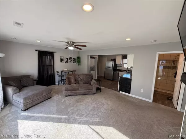 Westland, MI 48186,36020 Glen Street