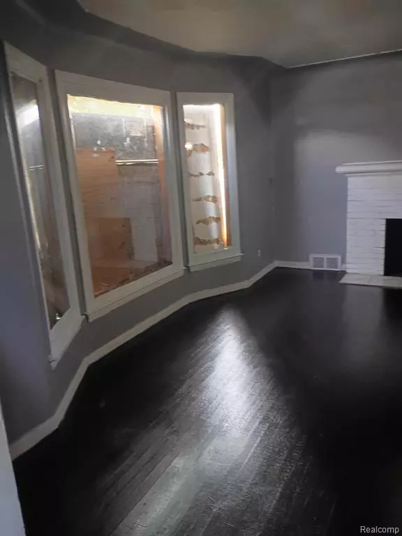 Detroit, MI 48205,15309 Mapleridge Street