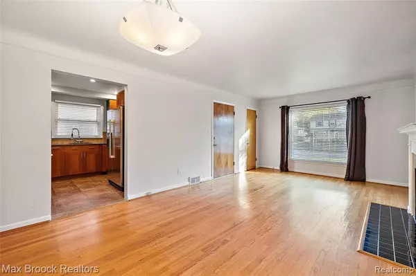 Royal Oak, MI 48067,318 Catalpa Drive