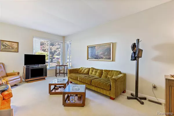 Southfield, MI 48076,29281 Stellamar Drive