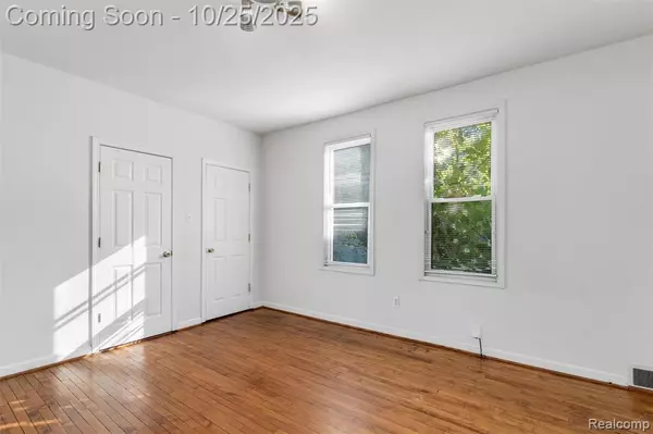 Ferndale, MI 48220,223 E Oakridge Street