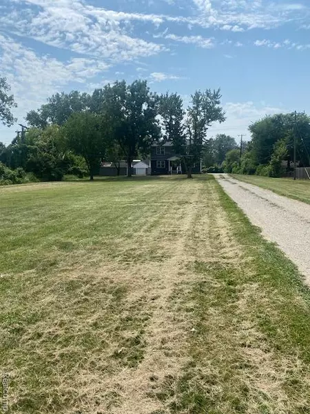 23275 Northline Road, Taylor, MI 48180