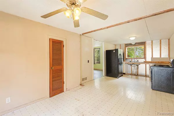 Muskegon, MI 49442,3075 Lenore Avenue