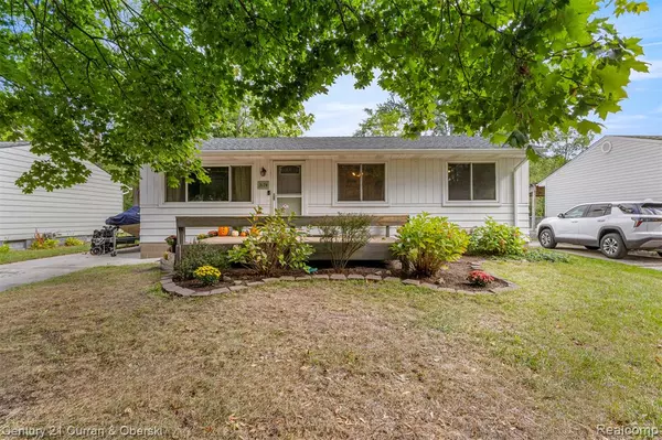 Commerce Twp, MI 48390,3174 Roselawn Street