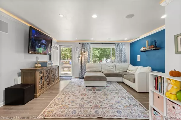 Commerce Twp, MI 48390,3174 Roselawn Street