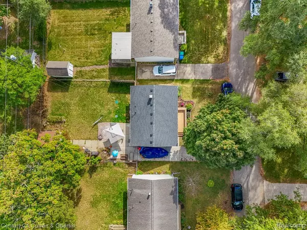 Commerce Twp, MI 48390,3174 Roselawn Street