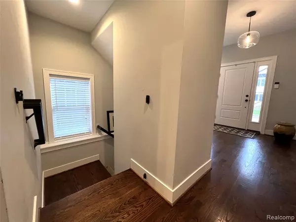 Birmingham, MI 48009,1476 Humphrey Avenue