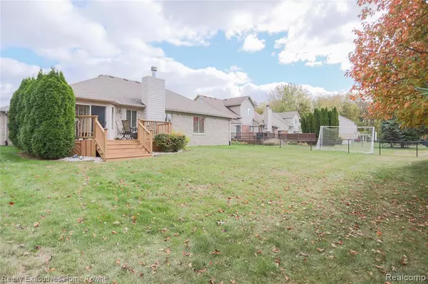 Macomb, MI 48044,50315 Alden Drive