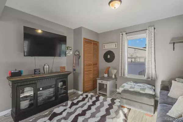 Monroe, MI 48161,934 Cherry Street