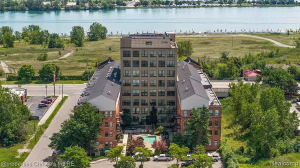 Detroit, MI 48207,6533 E Jefferson Avenue