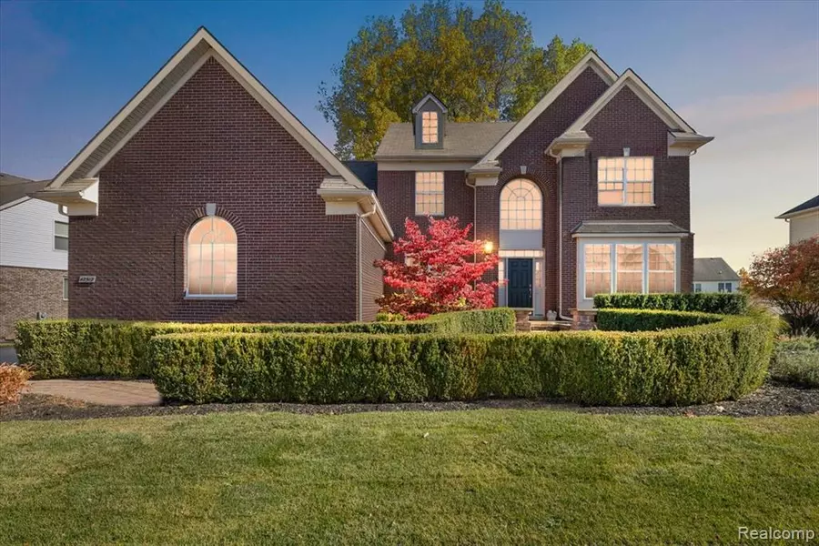 42512 Beechwood Drive, Sterling Heights, MI 48314