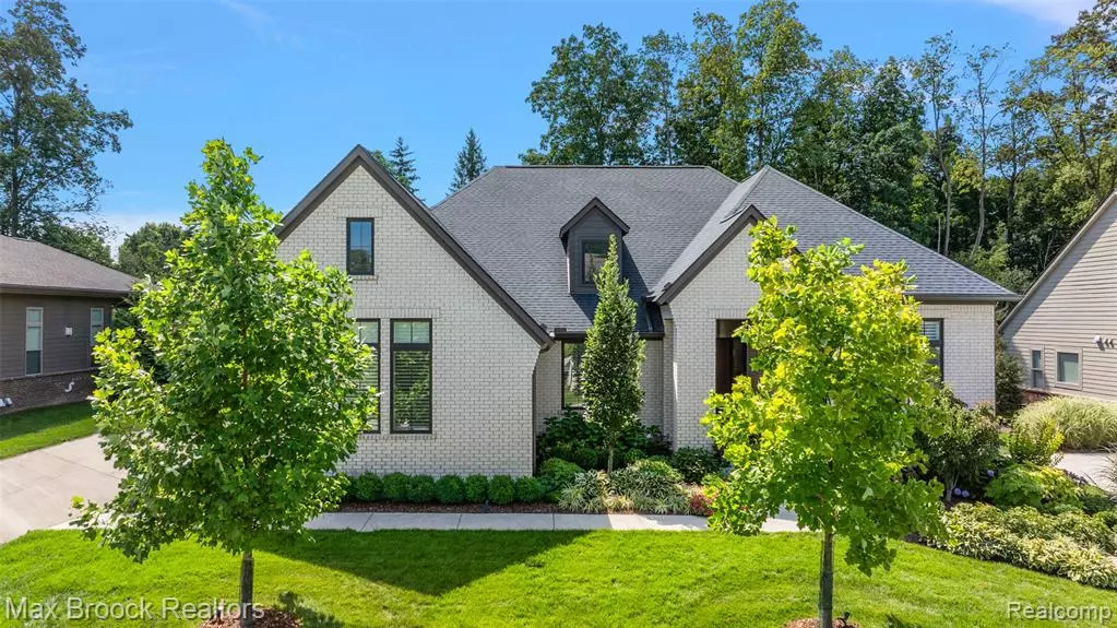 Bloomfield Hills, MI 48302,164 Timber Trace Lane