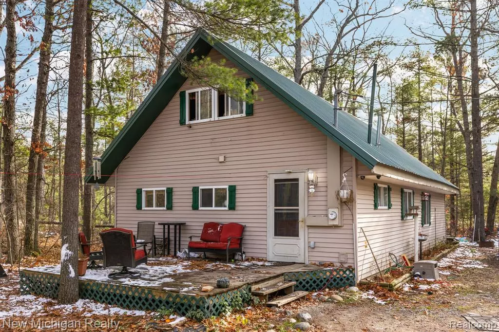 Lewiston, MI 49756,5987 Hillside Drive