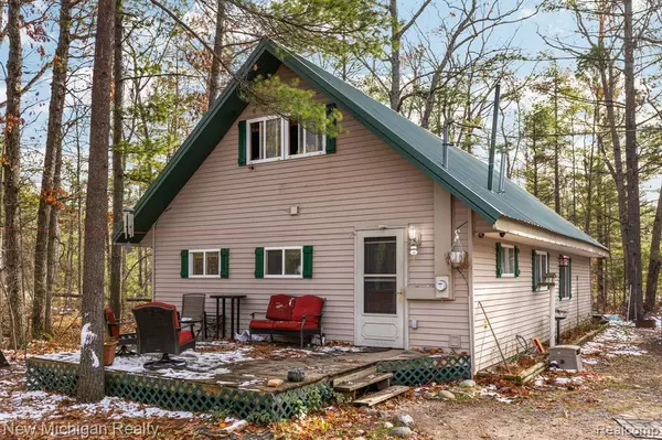 5987 Hillside Drive, Lewiston, MI 49756