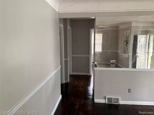 Detroit, MI 48228,11315 Vaughan Street