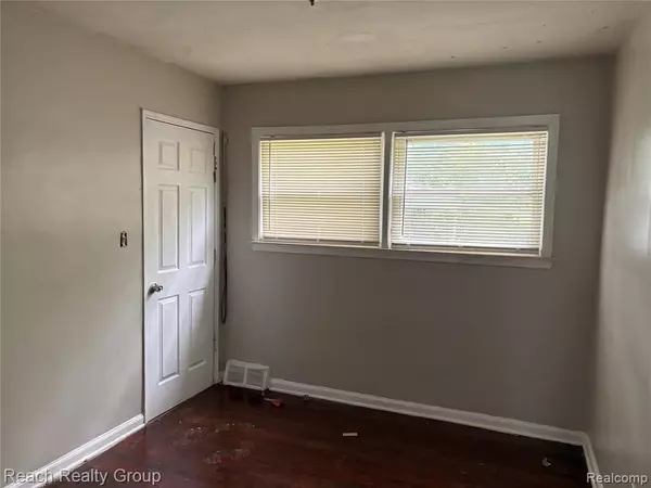 Detroit, MI 48228,11315 Vaughan Street