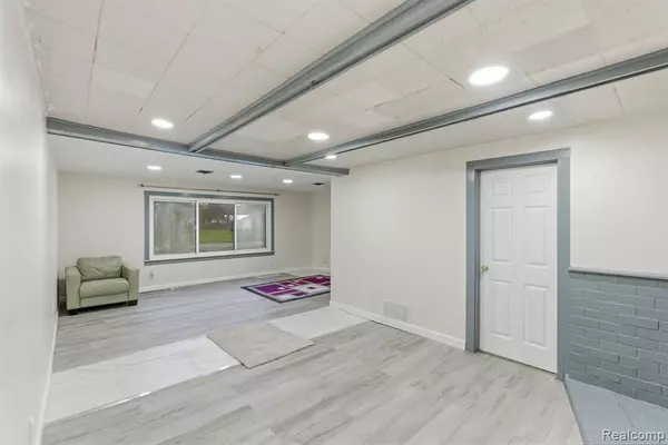 Saginaw, MI 48601,2419 Montana Avenue