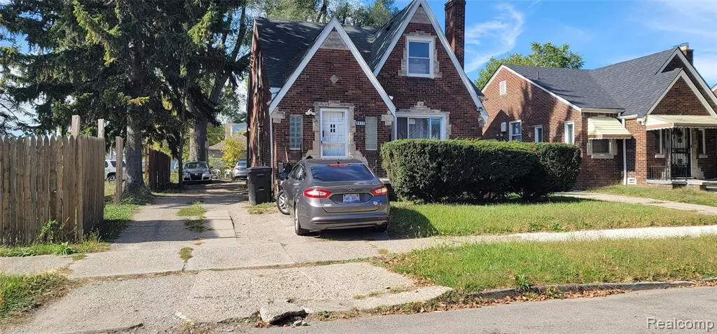 8833 Cloverlawn Street, Detroit, MI 48204