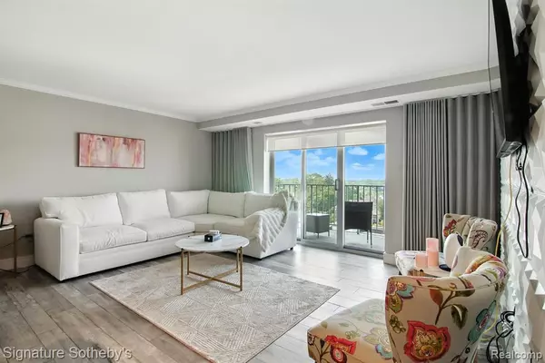 Birmingham, MI 48009,411 S Old Woodward Avenue