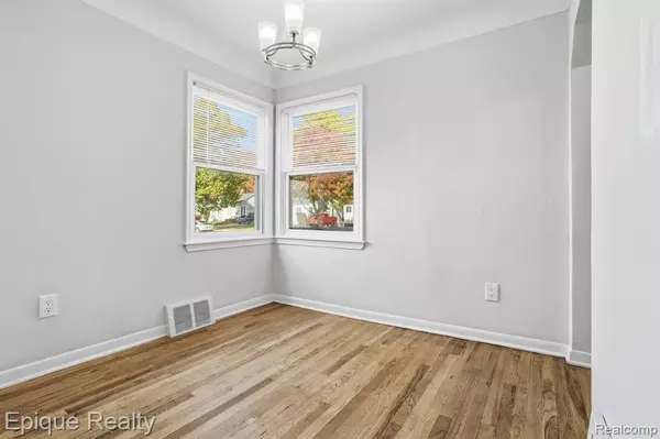 Mount Clemens, MI 48043,33 Canfield Drive