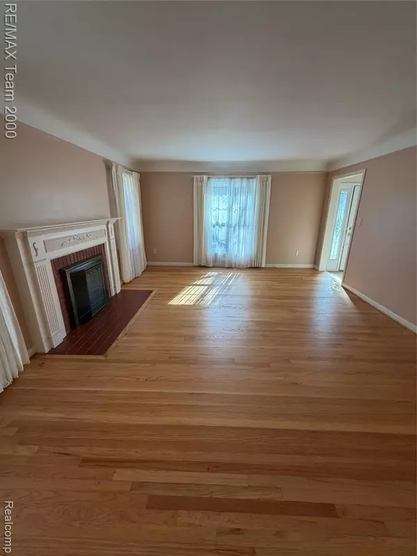 Dearborn, MI 48124,24942 Newton Street