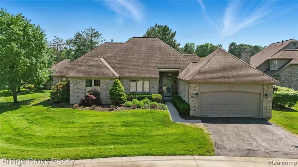 22025 Orchard Way, Beverly Hills, MI 48025