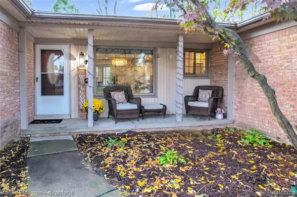 Farmington Hills, MI 48335,22487 Vacri Lane