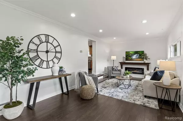 West Bloomfield, MI 48323,7337 Richardson Road