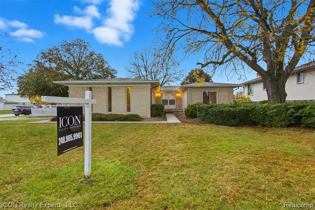 Sterling Heights, MI 48310,38915 Claremont Court