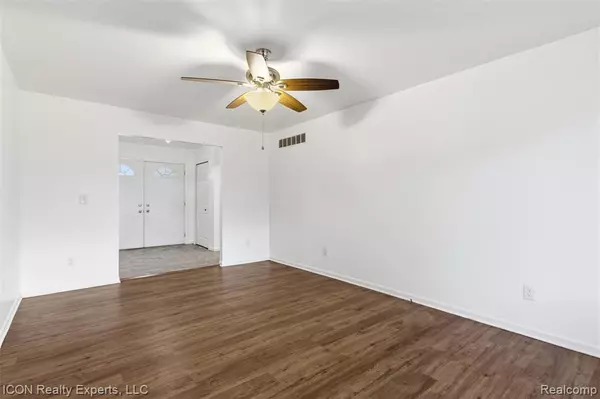 Sterling Heights, MI 48310,38915 Claremont Court