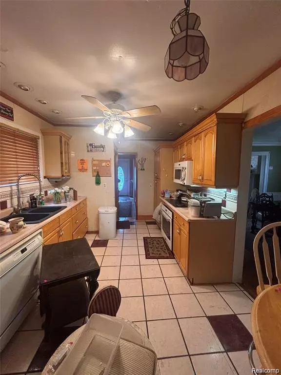 Detroit, MI 48206,2036 COLLINGWOOD Street