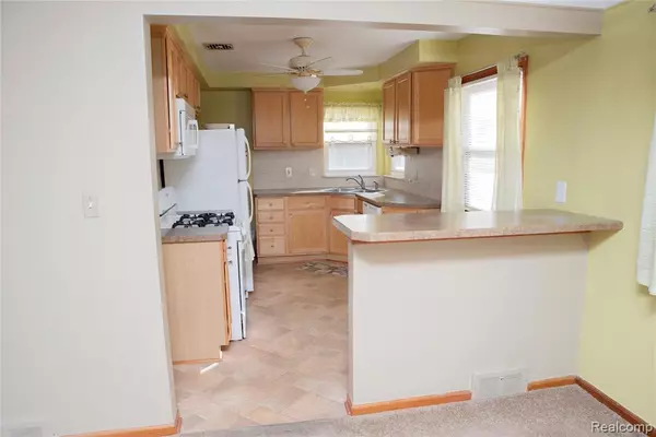 Allen Park, MI 48101,9807 Seavitt Drive