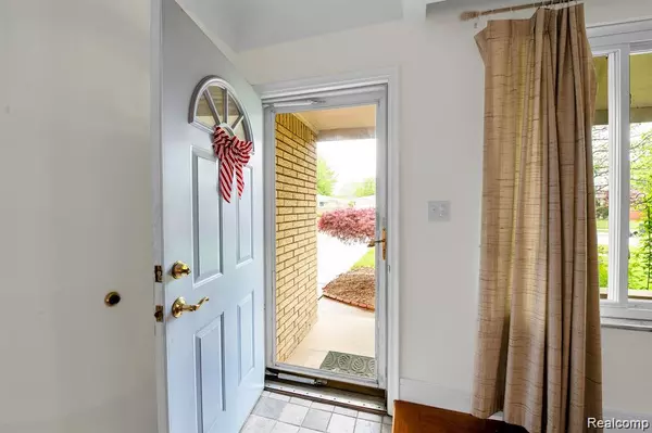 Warren, MI 48092,28314 James Drive