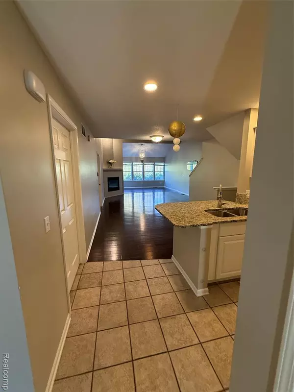 Flushing, MI 48433,7172 Kings Way