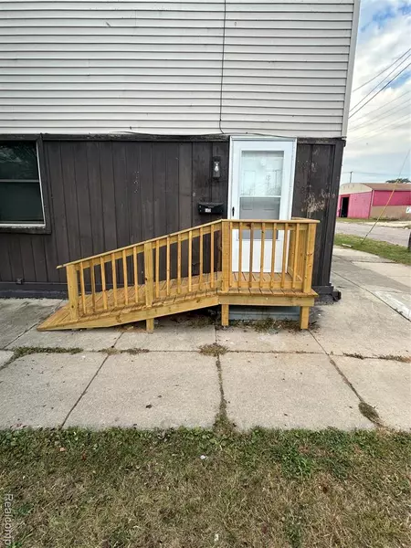 102 Winchester Street, Monroe, MI 48161