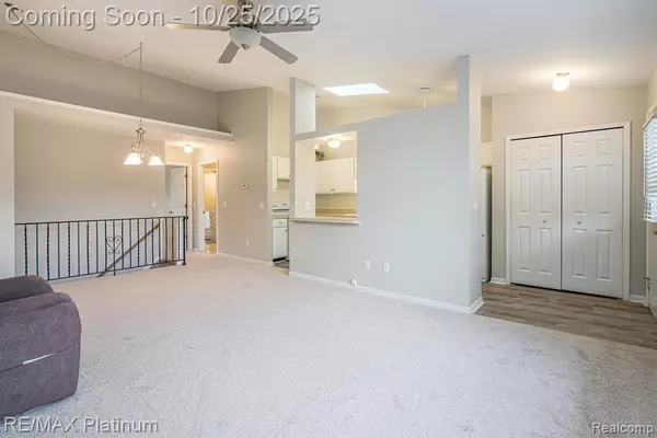South Lyon, MI 48178,61961 Yorktown